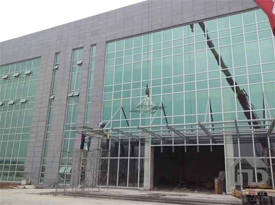 鋁板網幕墻的有哪些優勢及用途