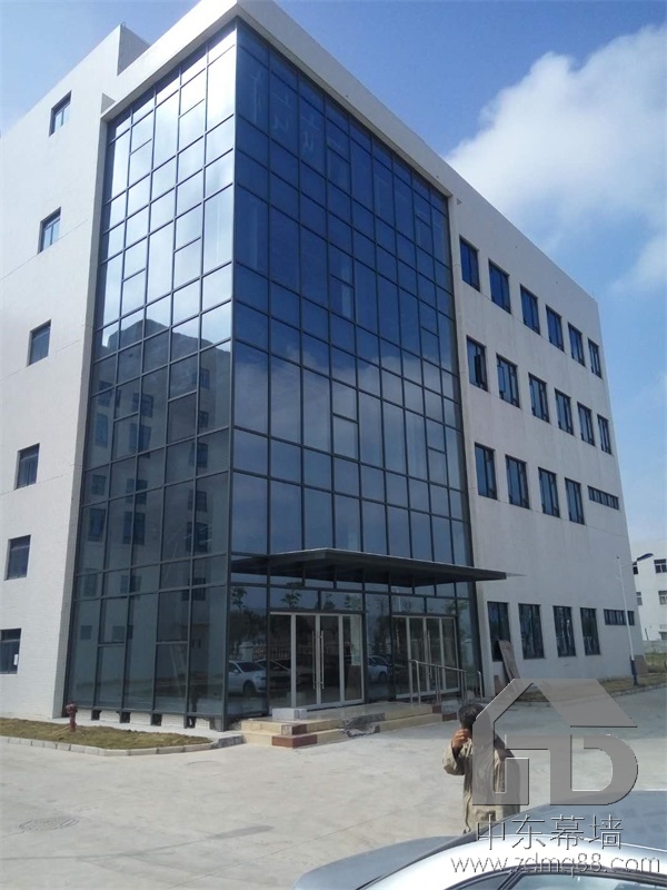 深圳寶安西鄉玻璃幕墻多少錢一平方