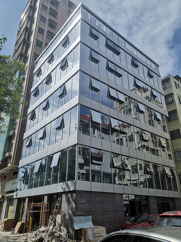 舊樓改造玻璃幕墻選中東幕墻 舊樓改造玻璃幕墻選中東幕墻